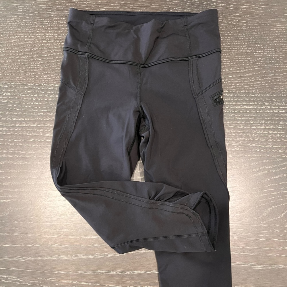 LULULEMON crop leggings excellent condition size 2